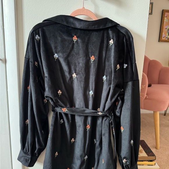 Cider Black Velvet Shirt Dress with Floral Embroidery Size S - Picture 3 of 7
